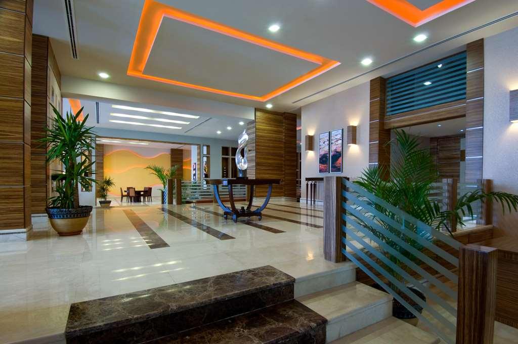 Hilton Garden Inn Riyadh Olaya מראה פנימי תמונה