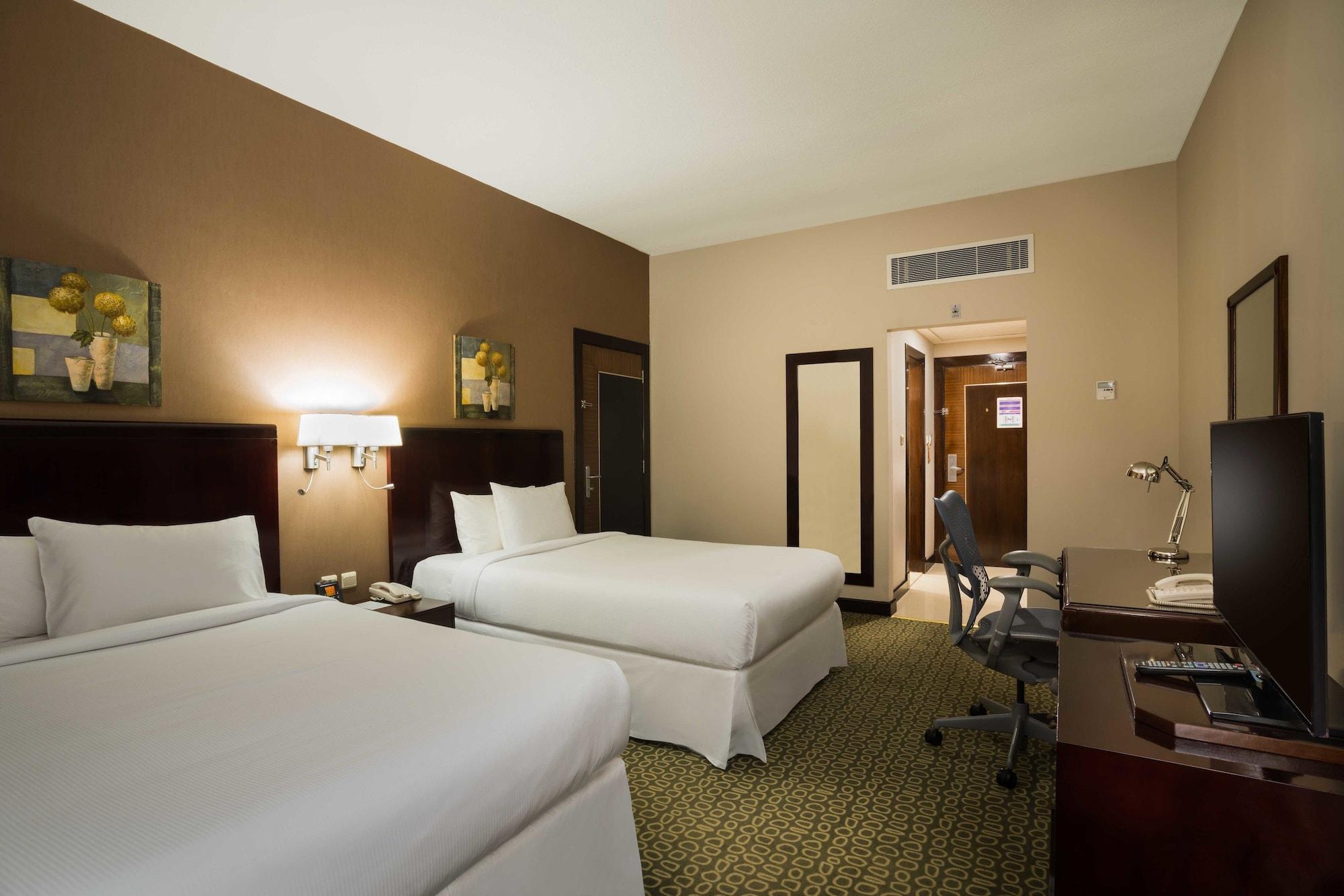 Hilton Garden Inn Riyadh Olaya מראה חיצוני תמונה