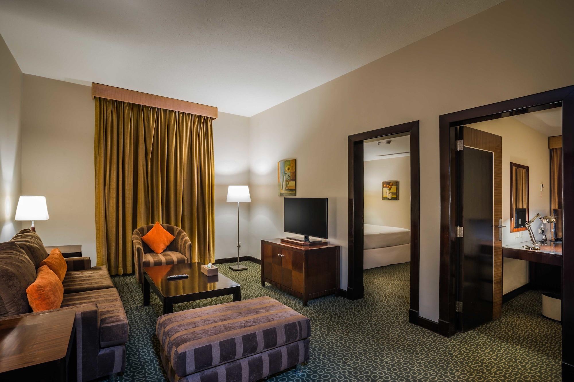 Hilton Garden Inn Riyadh Olaya מראה חיצוני תמונה