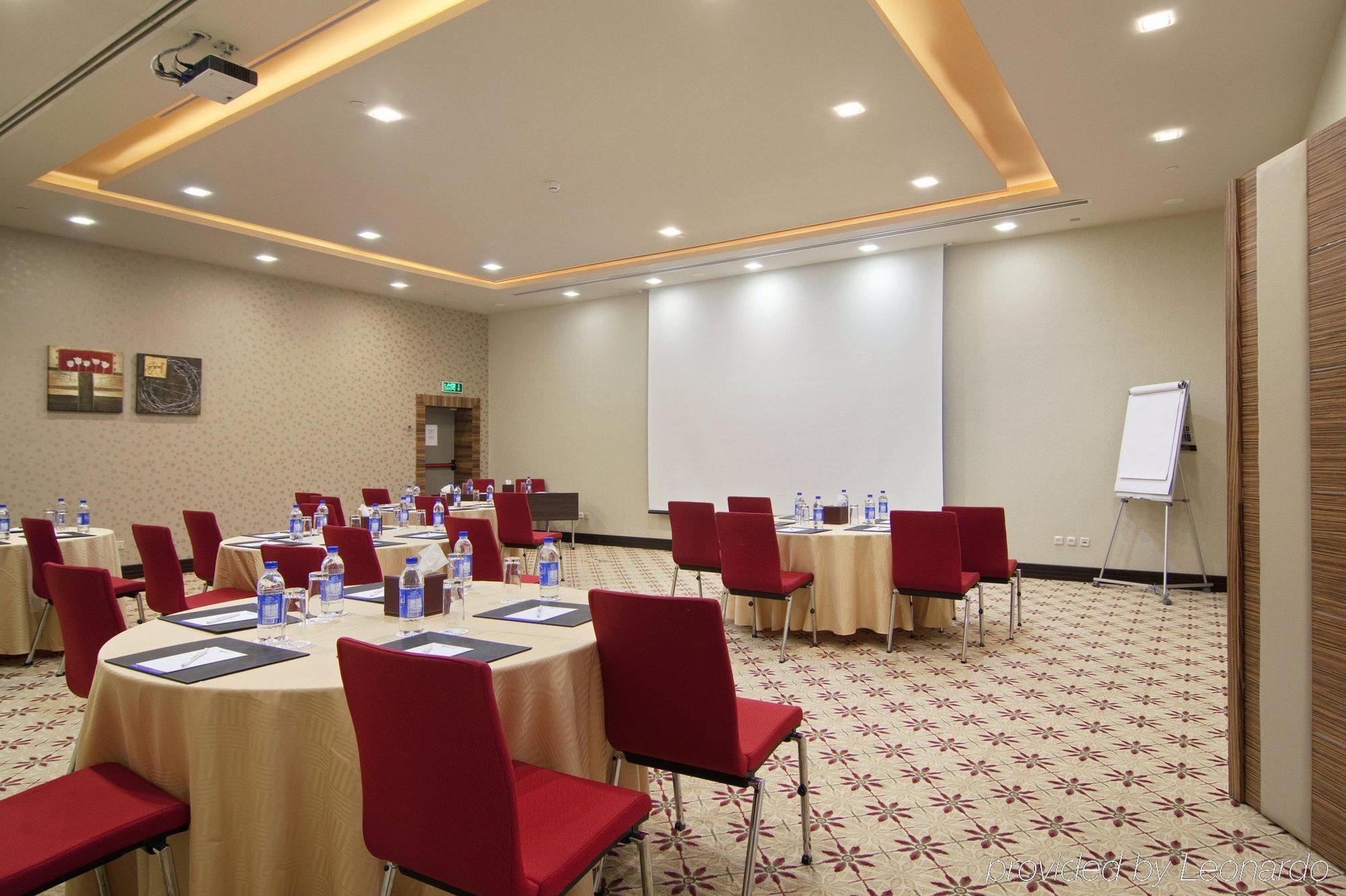 Hilton Garden Inn Riyadh Olaya מתקנים תמונה