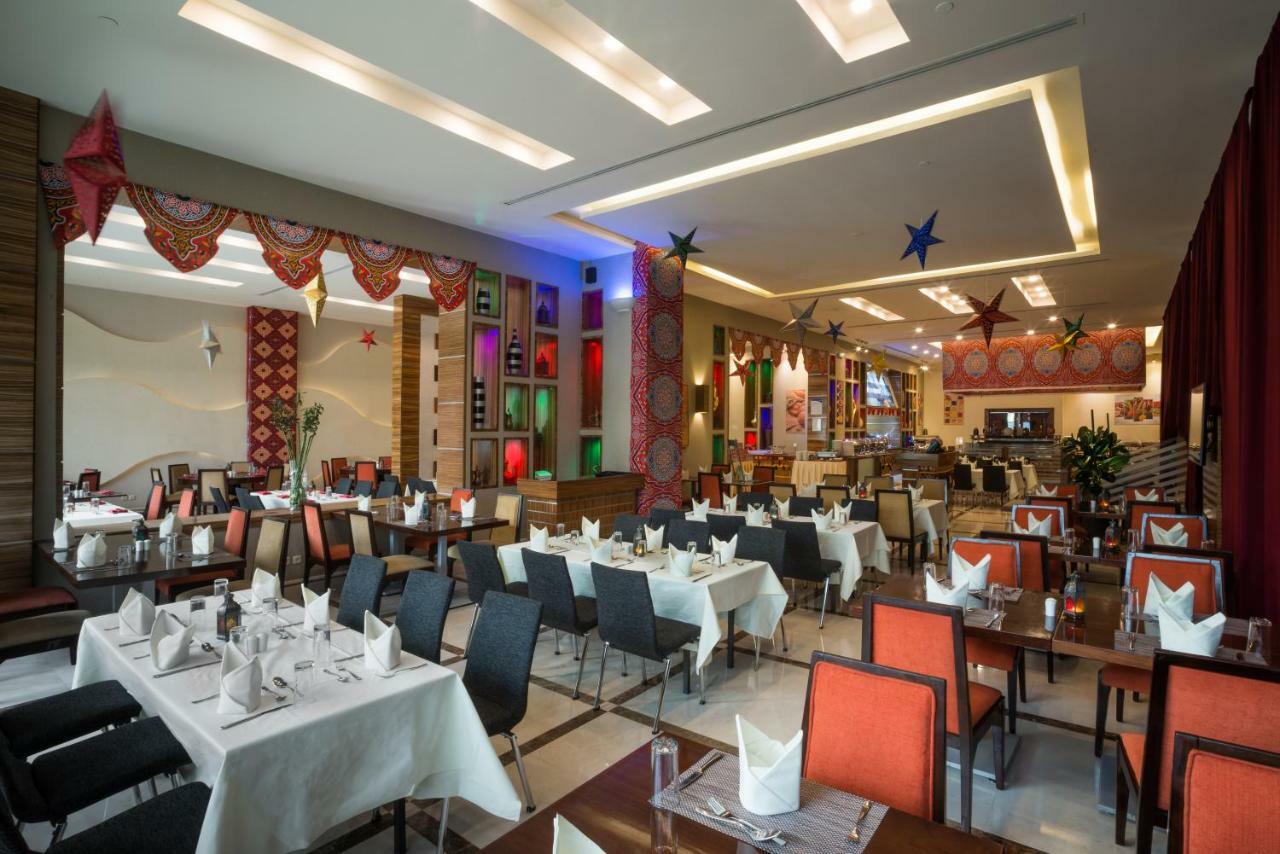 Hilton Garden Inn Riyadh Olaya מראה חיצוני תמונה