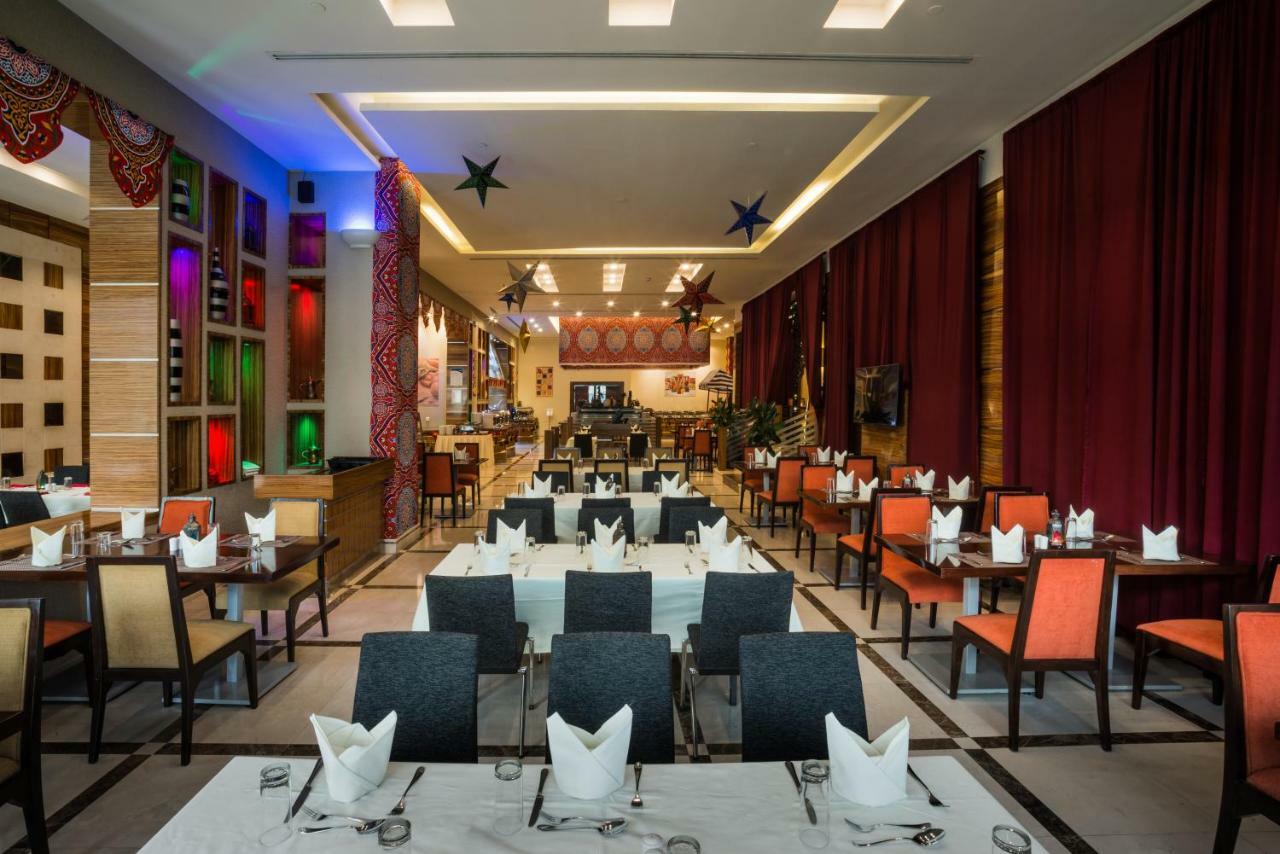 Hilton Garden Inn Riyadh Olaya מראה חיצוני תמונה